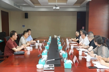 江山市委副書記、市長徐明峰率隊赴景興紙業調研